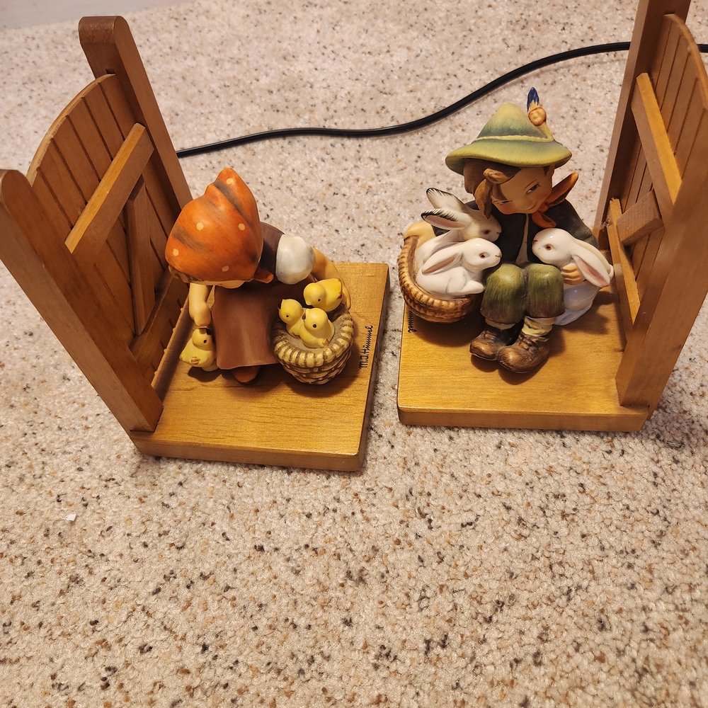 Hummel Wooden Bookends with Figurines - Brown and Orange